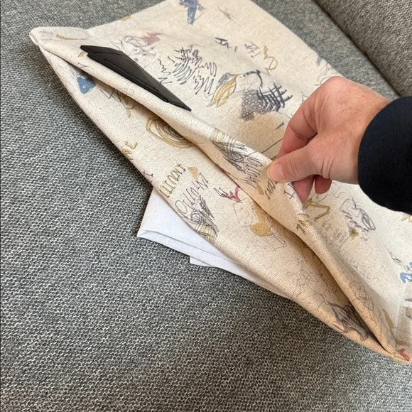 Adolfo Dominguez NWT linen canvas clutch handbag in cream with abstract designs - Picture 7 of 7